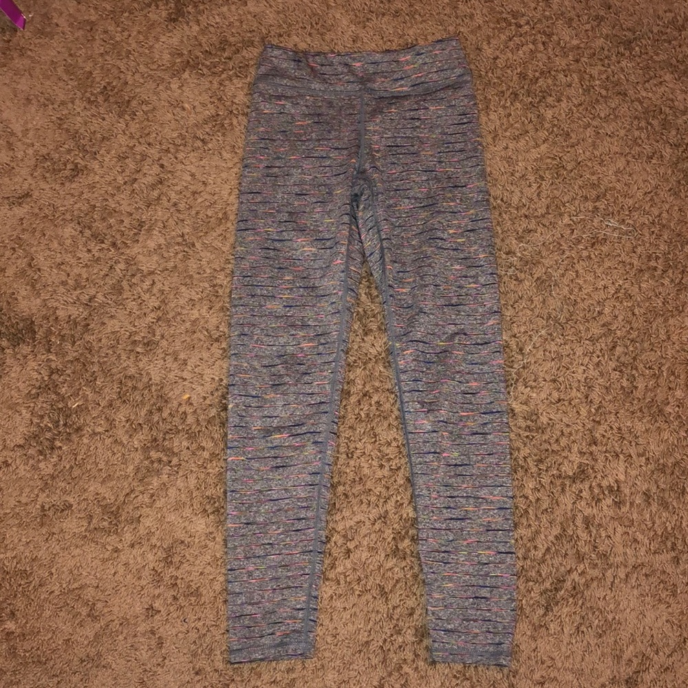 Grey leggings with multicolored stripes 💗